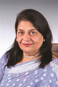 Profile image for Councillor Manjula Sood MBE LL.D(Hon)