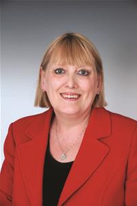 Profile image for Councillor Lynn Senior